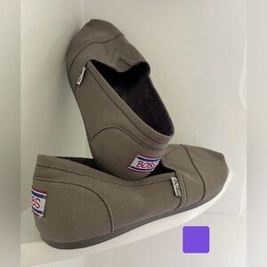 BOBS from Sketchers Size 9 Woman’s